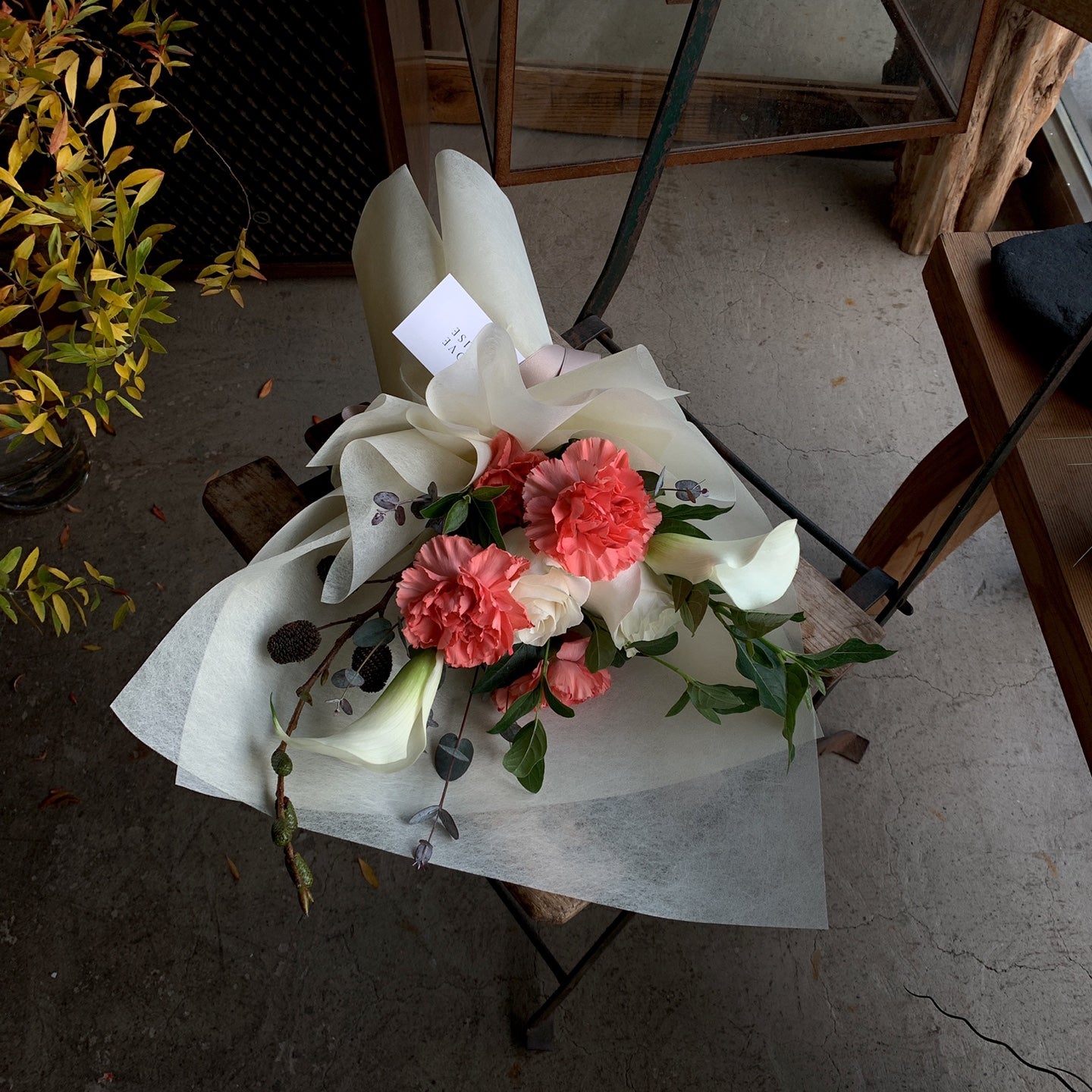 <Selection> Wrapped Bouquet - Orange