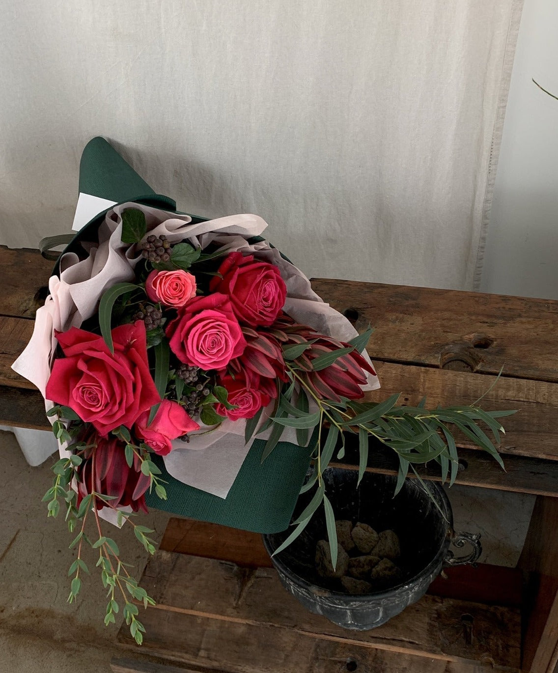 <Selection> Wrapped Bouquet - Red