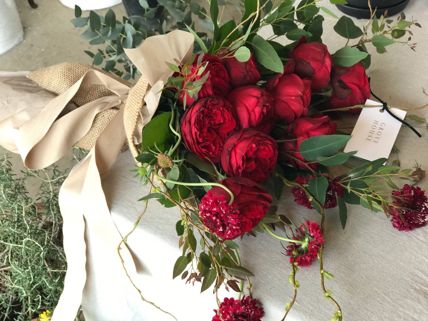 <Selection> Wrapped Bouquet - Red