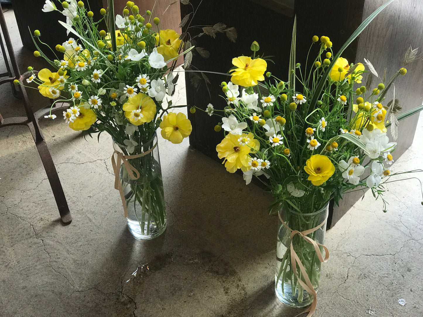 <Selection> Fresh Flower Vase Arrangement - Yellow