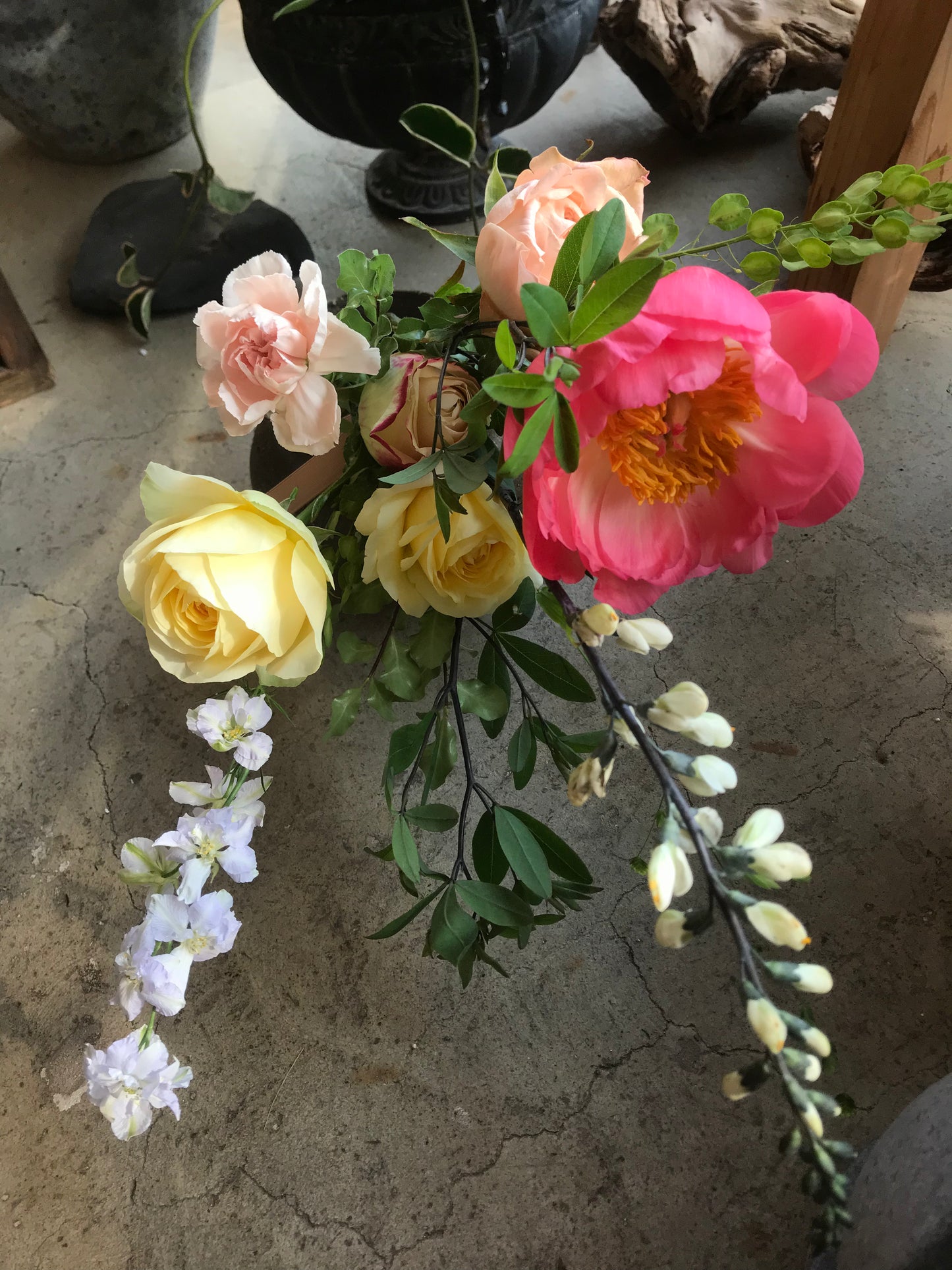 <Selection> Fresh Flower Vase Arrangement - Yellow