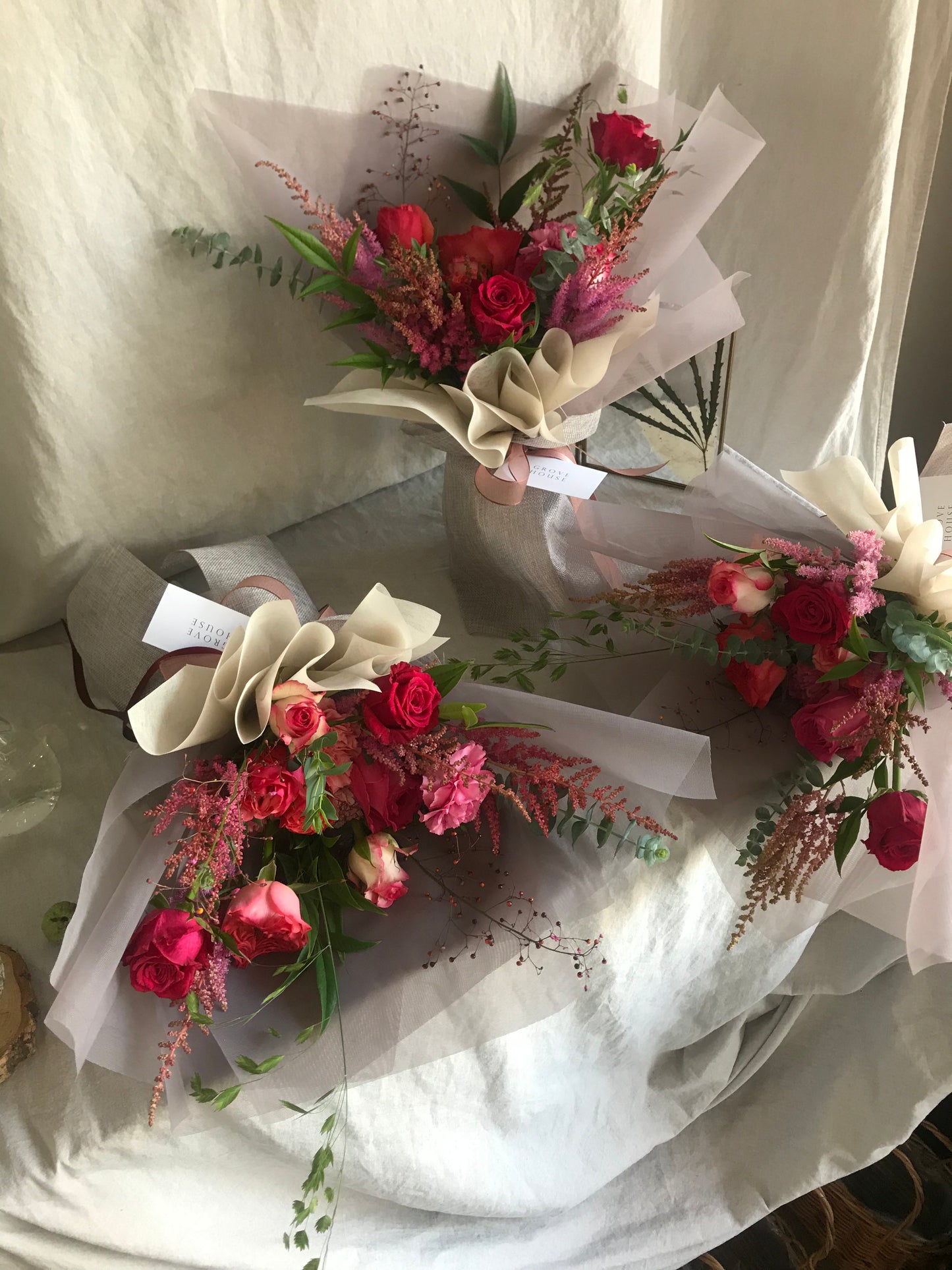 <Selection> Wrapped Bouquet - Red