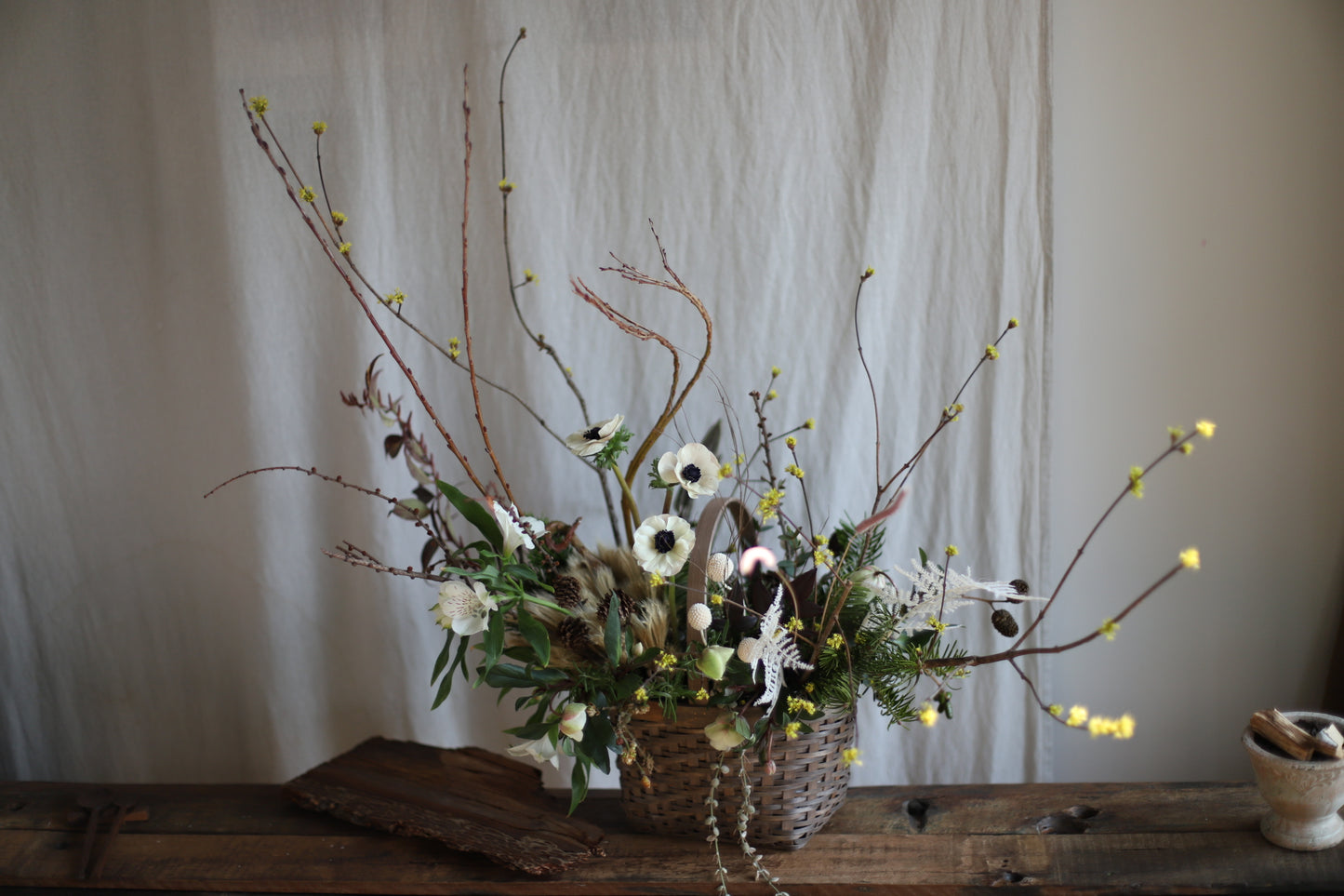 <Selection> Flower Basket - White and Pastel