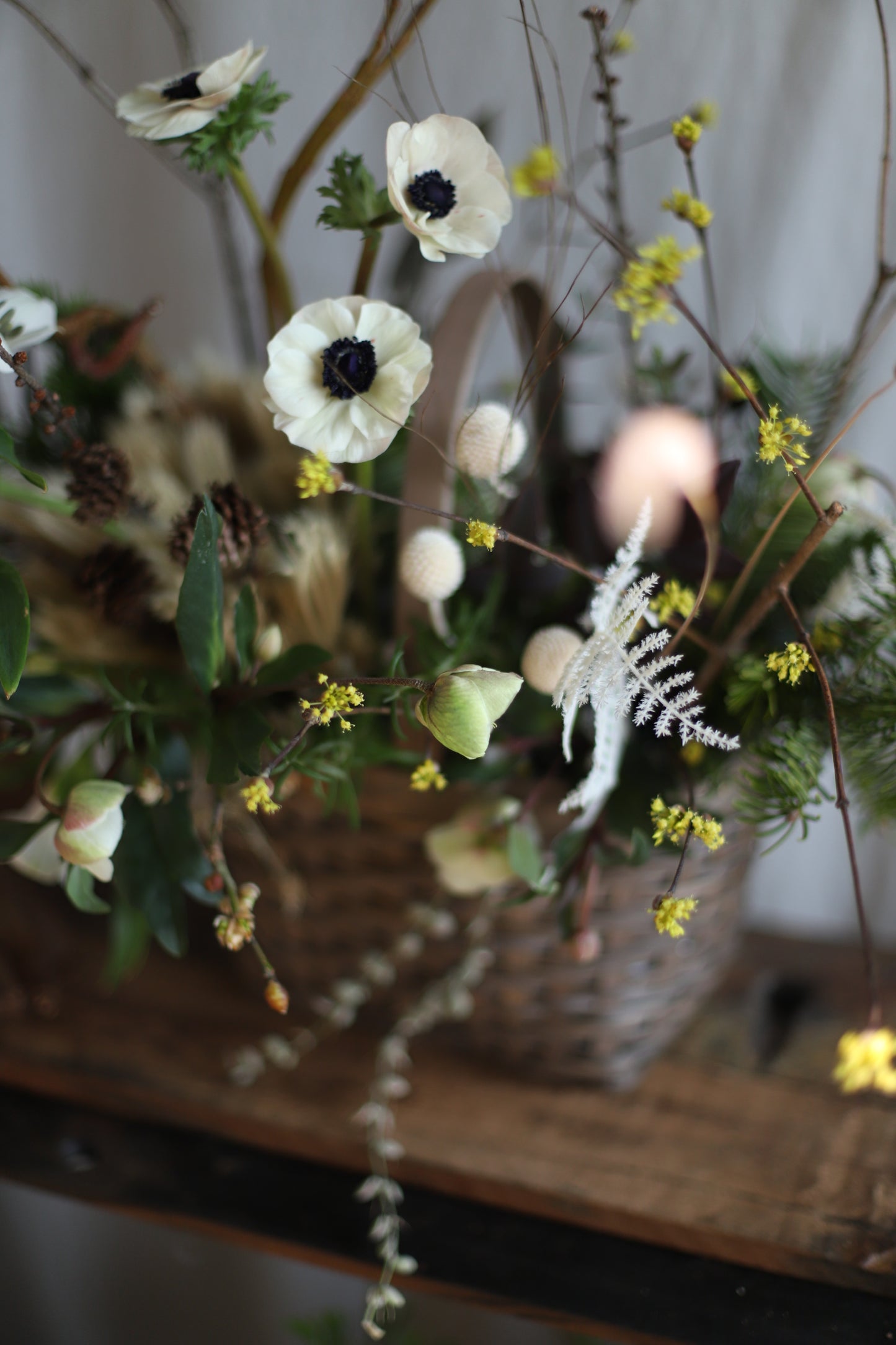 <Selection> Flower Basket - White and Pastel