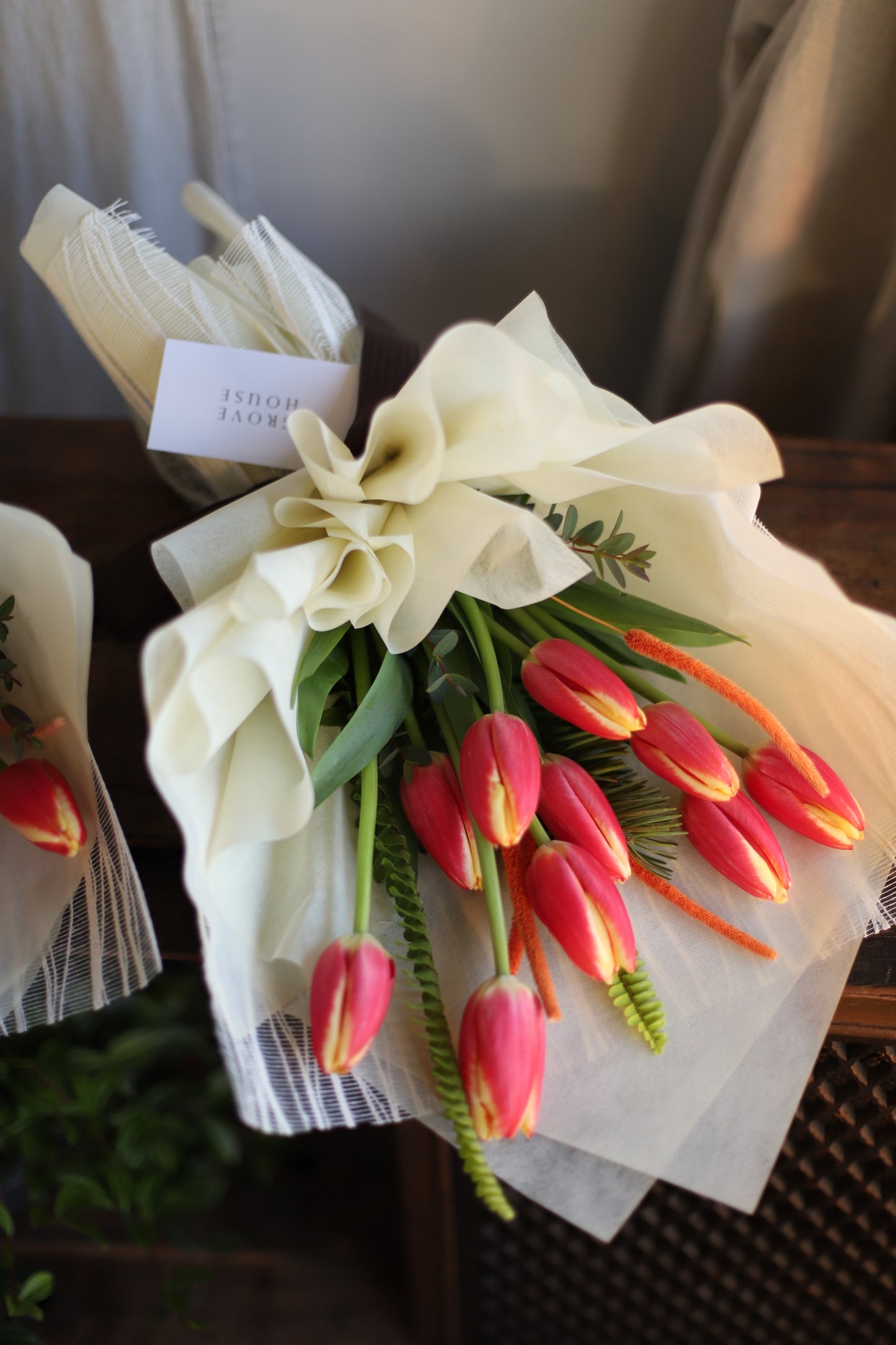 <Selection> Wrapped Bouquet - Red