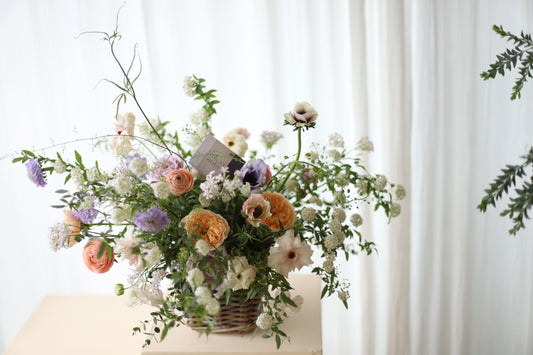 <Selection> Flower Basket - White and Pastel