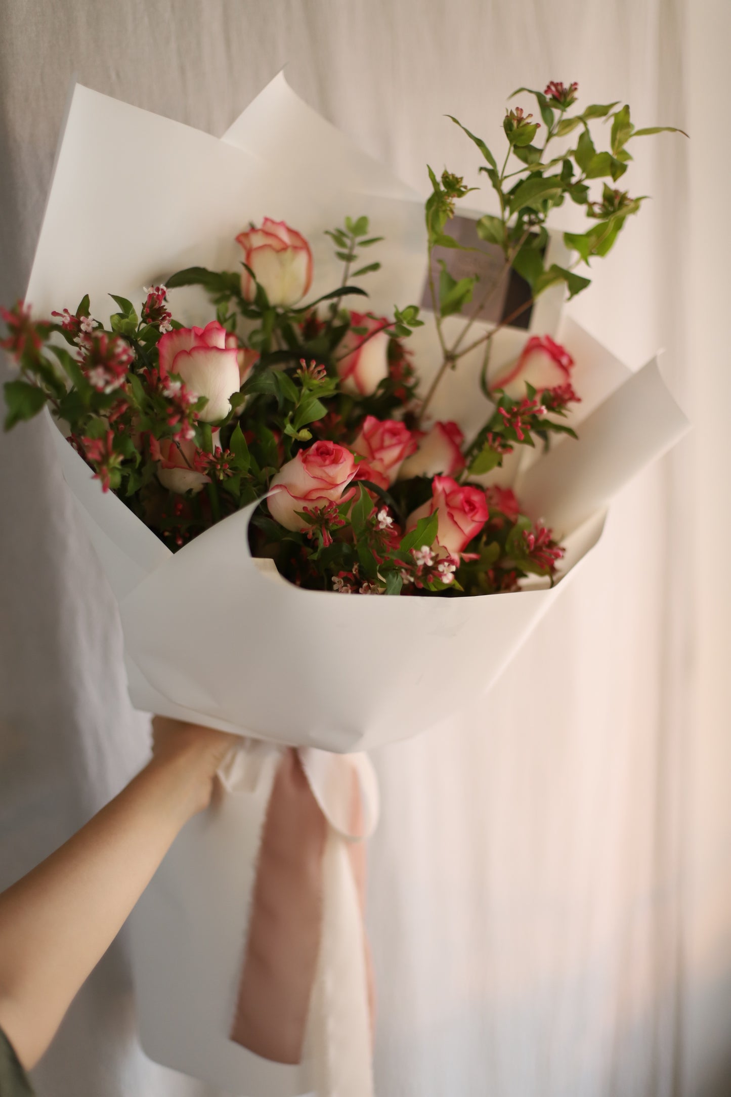 <Selection> Wrapped Bouquet - Red