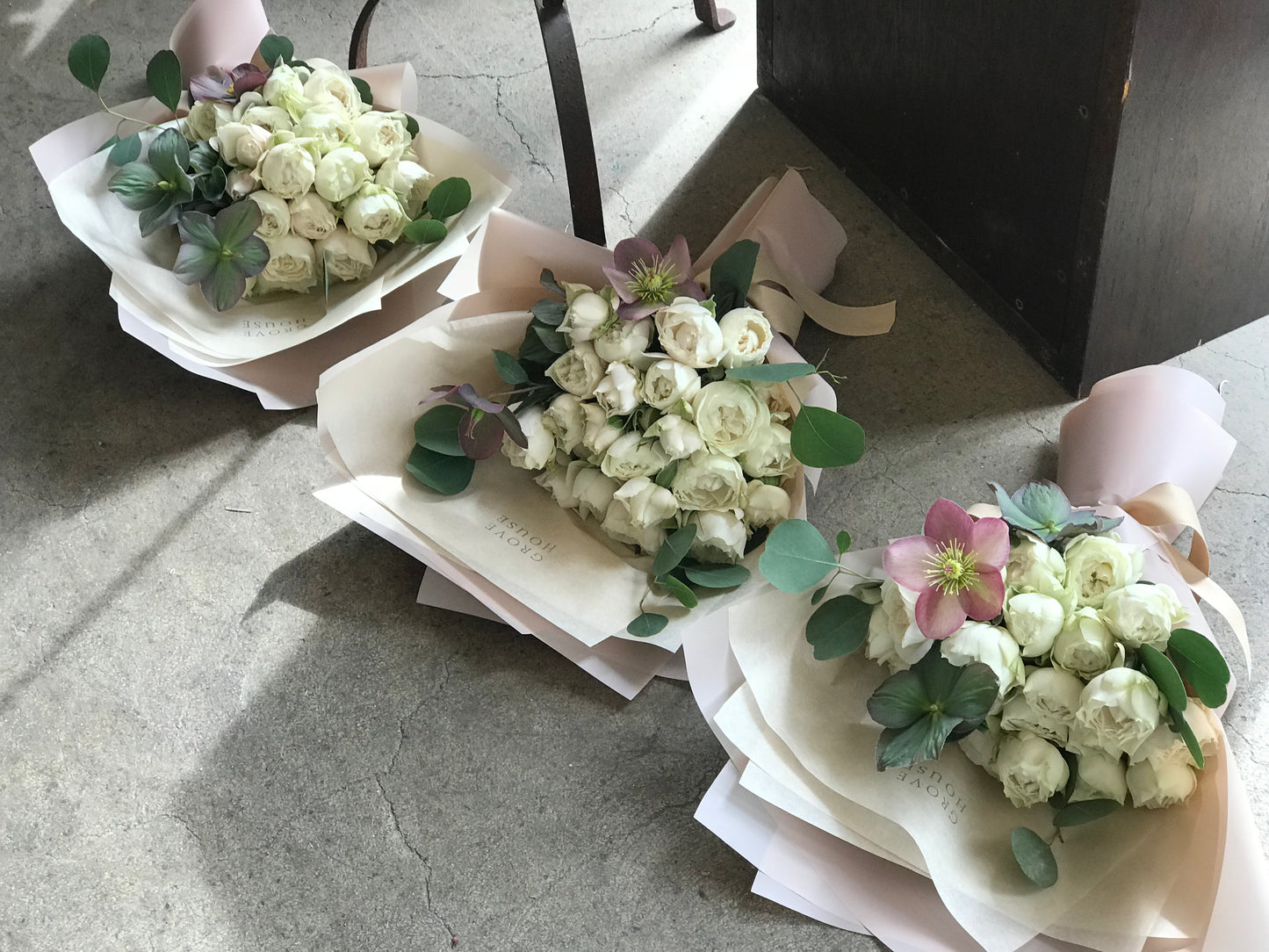 <Selection> Wrapped Bouquet - White and Pastel