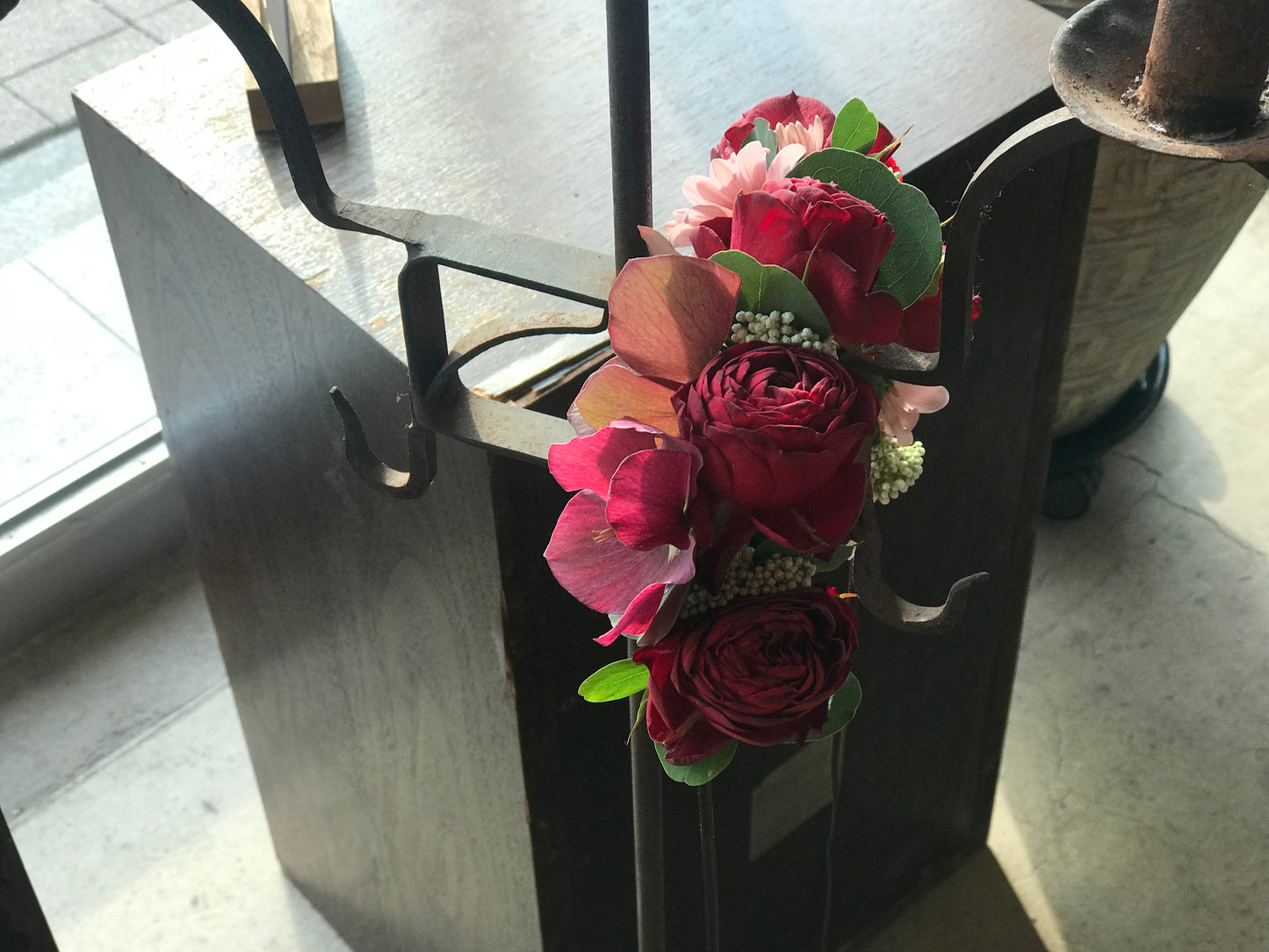 <Selection> Handcrafted Custom Fresh Flower Wedding Headpieces for Bride