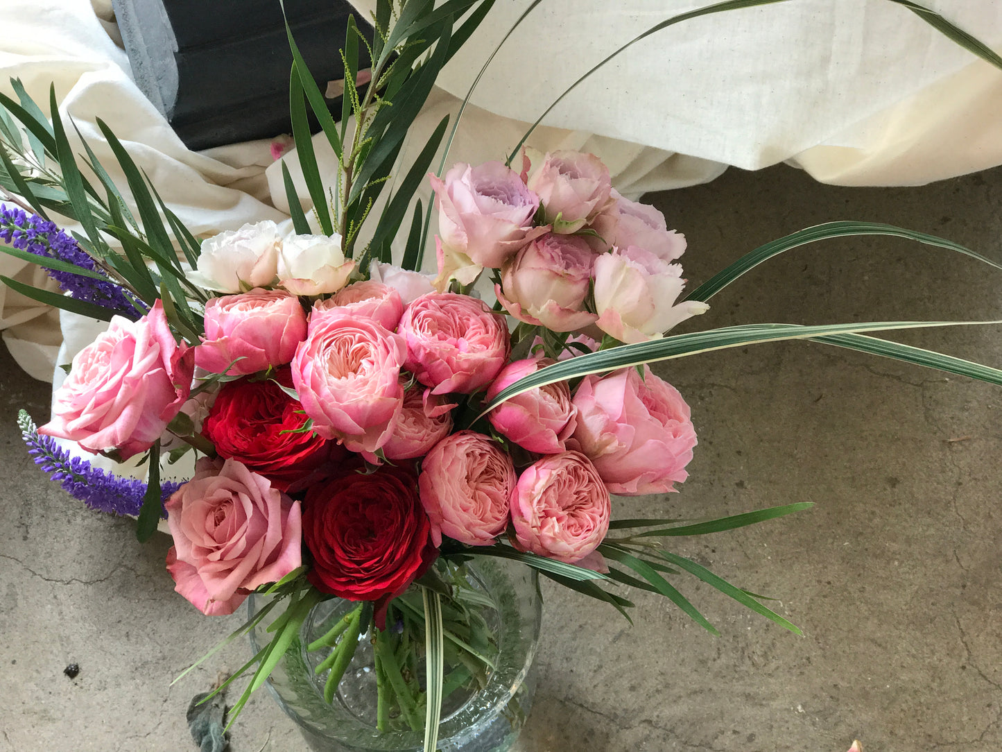 <Selection> Fresh Flower Vase Arrangement - Pink