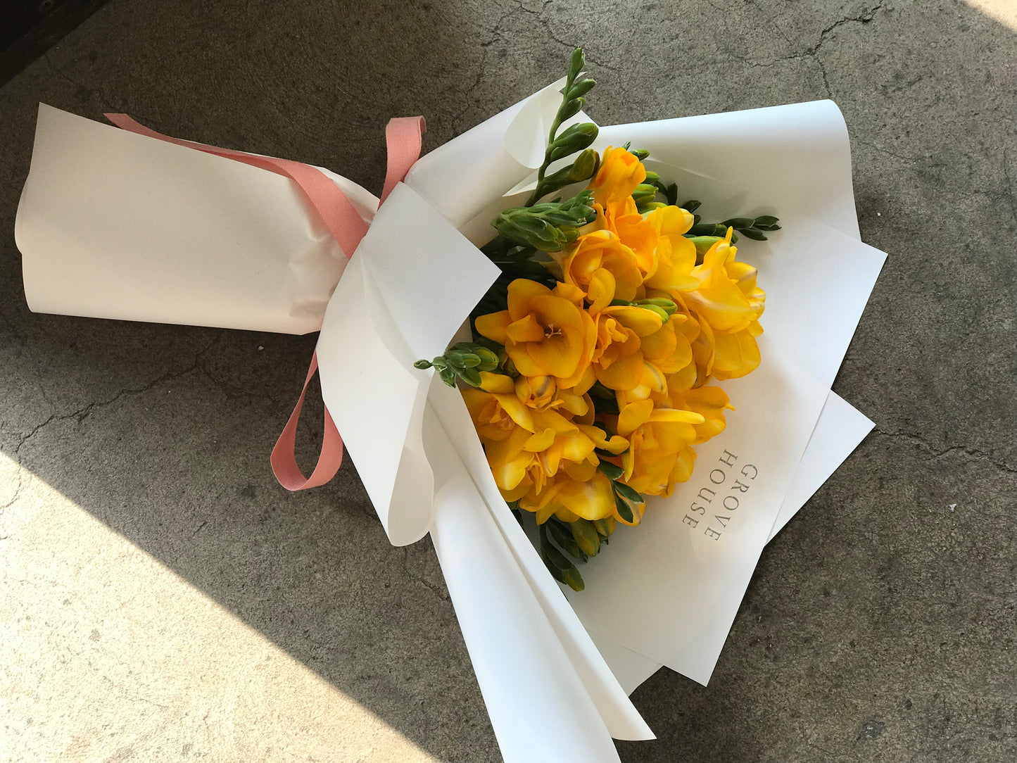 <Selection> Wrapped Bouquet - Yellow