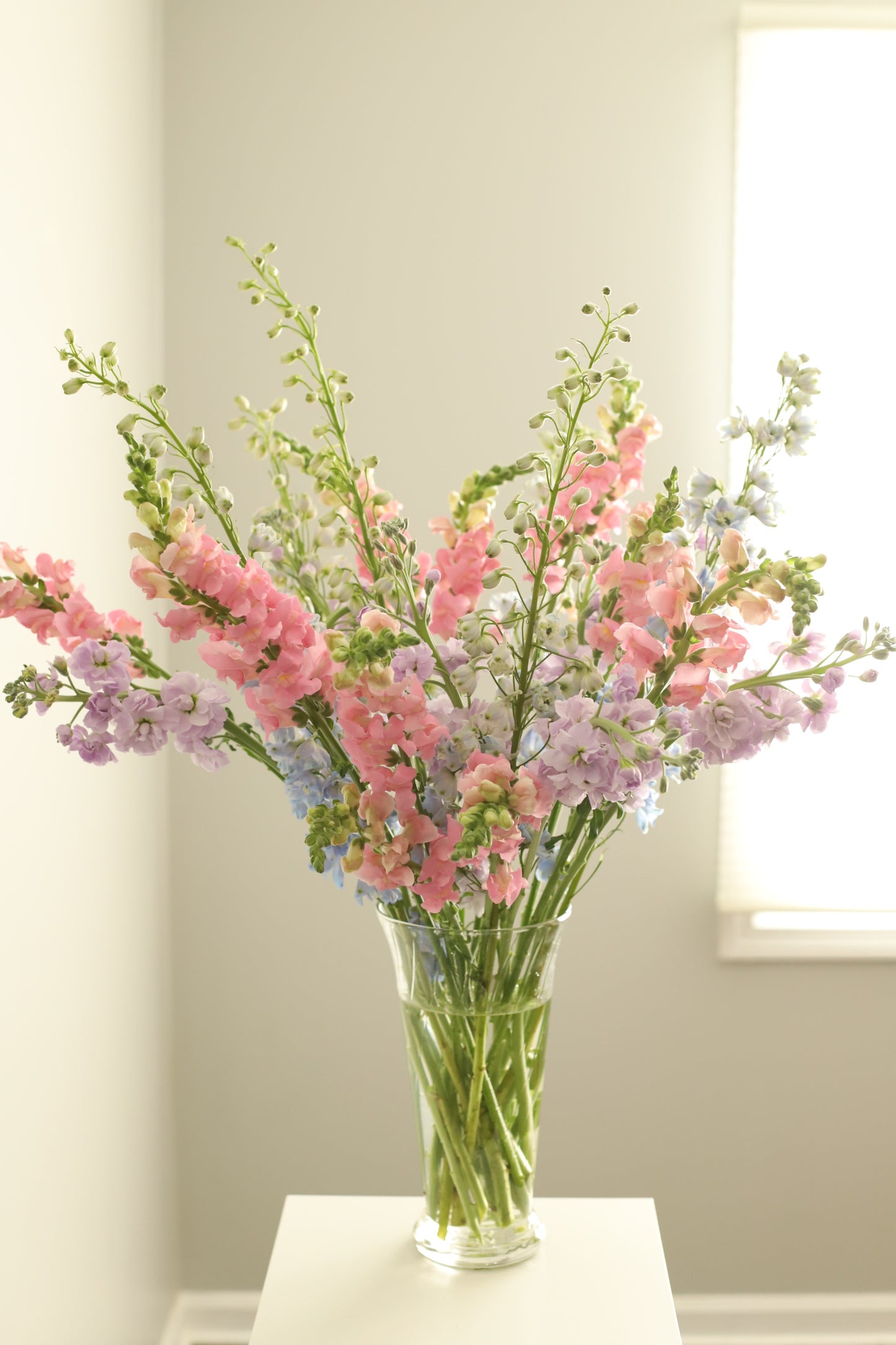 Exquisite Grande Flowers Bouquet in Vase | Northbrook Florist - Elevate Every Occasion